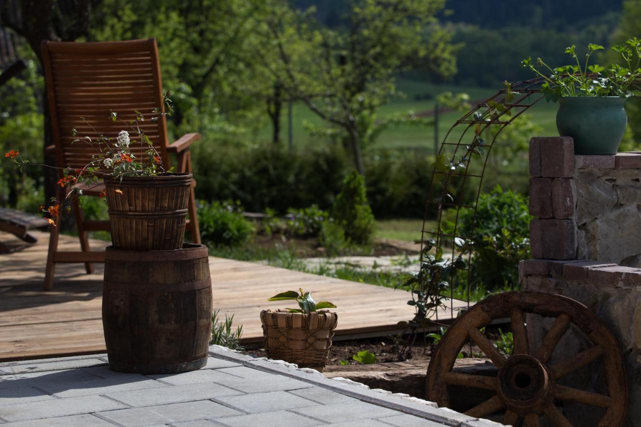 Willa House Arupium - Hot Tub Otočac Zewnętrze zdjęcie