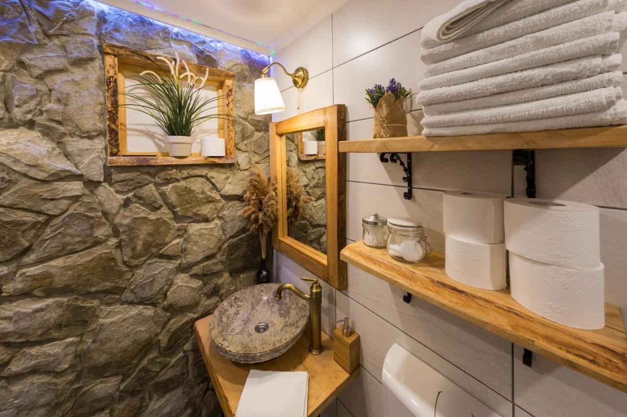 Willa House Arupium - Hot Tub Otočac Zewnętrze zdjęcie