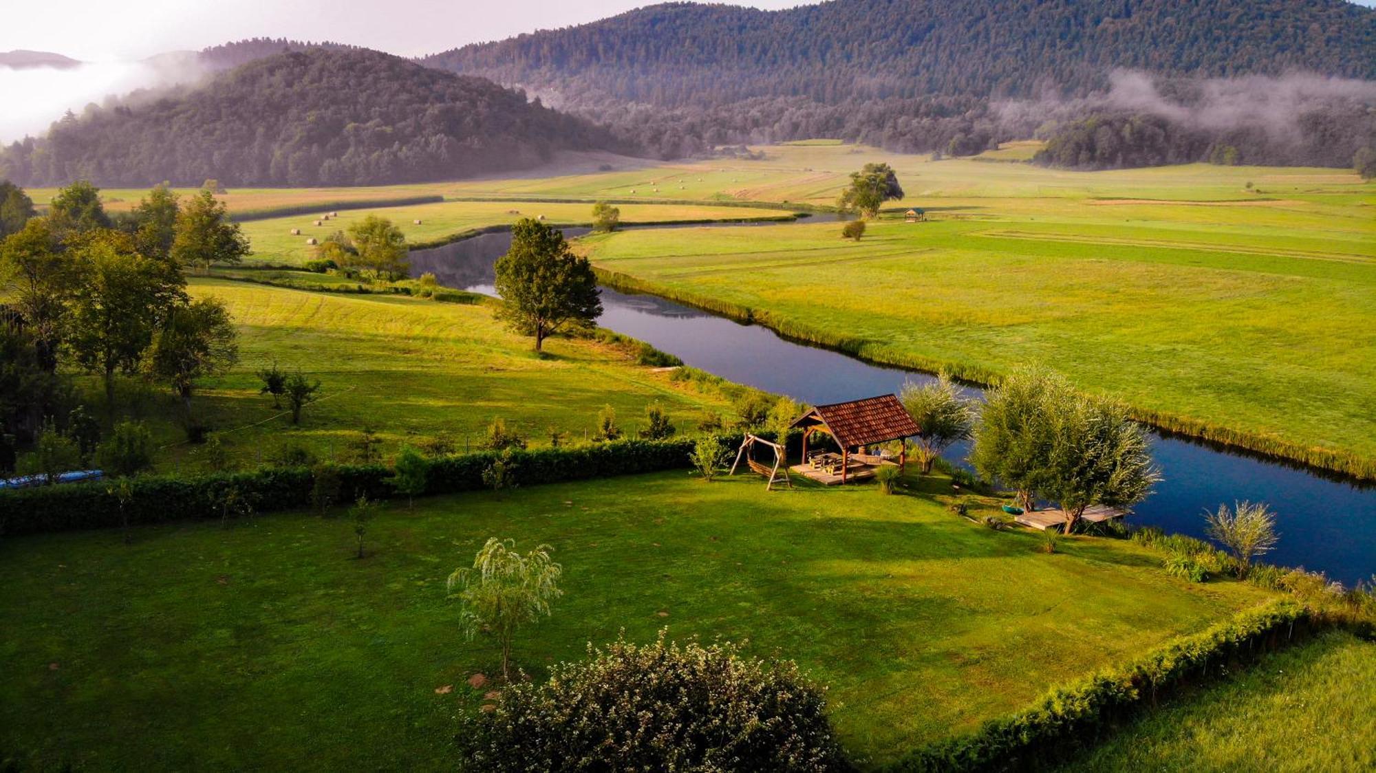 Willa House Arupium - Hot Tub Otočac Zewnętrze zdjęcie