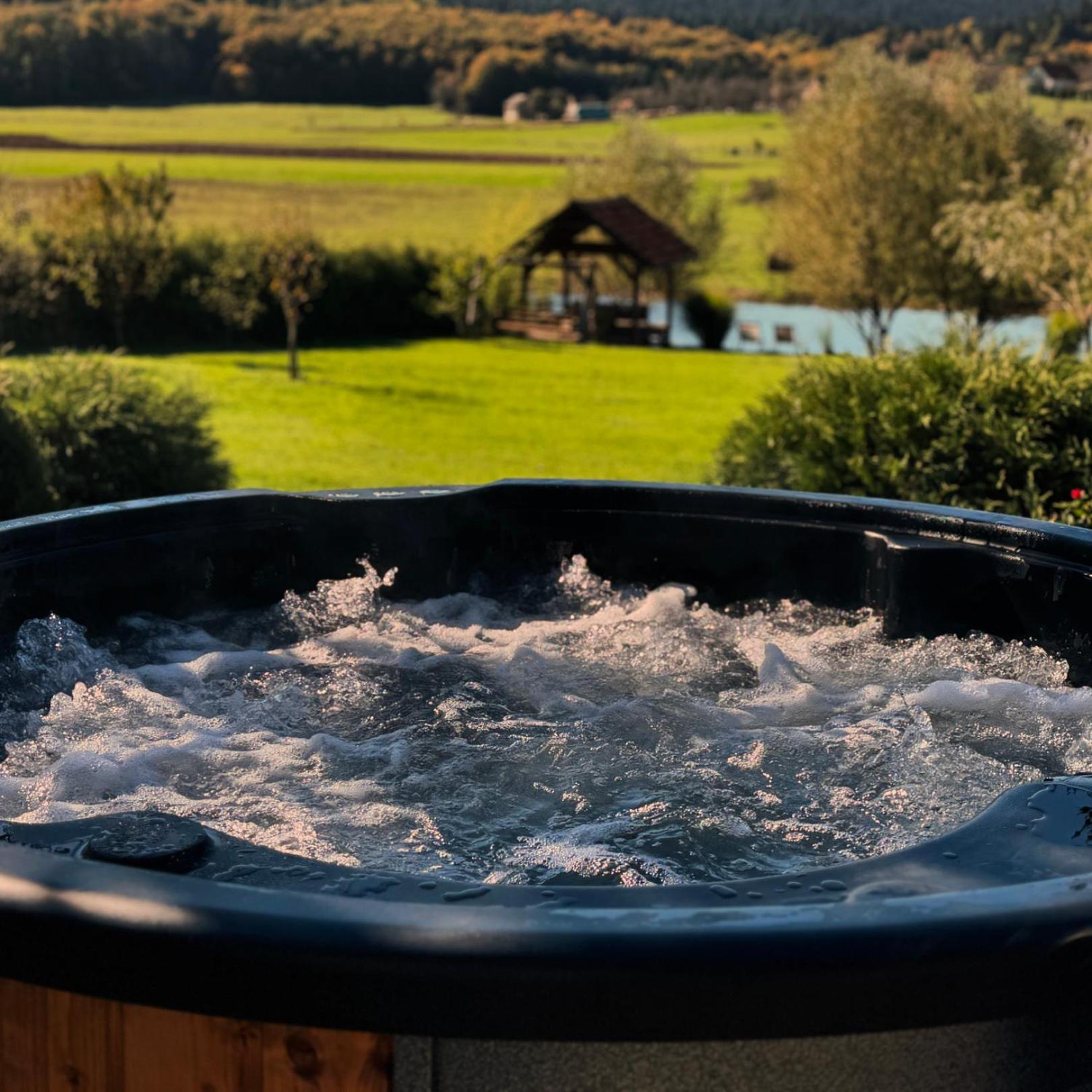 Willa House Arupium - Hot Tub Otočac Zewnętrze zdjęcie